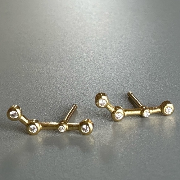 24k Gold Vermeil Aries Constellation Stud Earrings - Picture 13 of 14